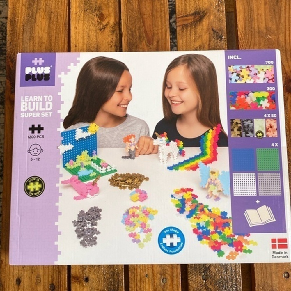 Plus-Plus Learn To Build Super Set Children’s STEM Toy NEW In Box Glow in Dark